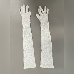 Vintage 1980’s Long Sleeve Lace Gloves